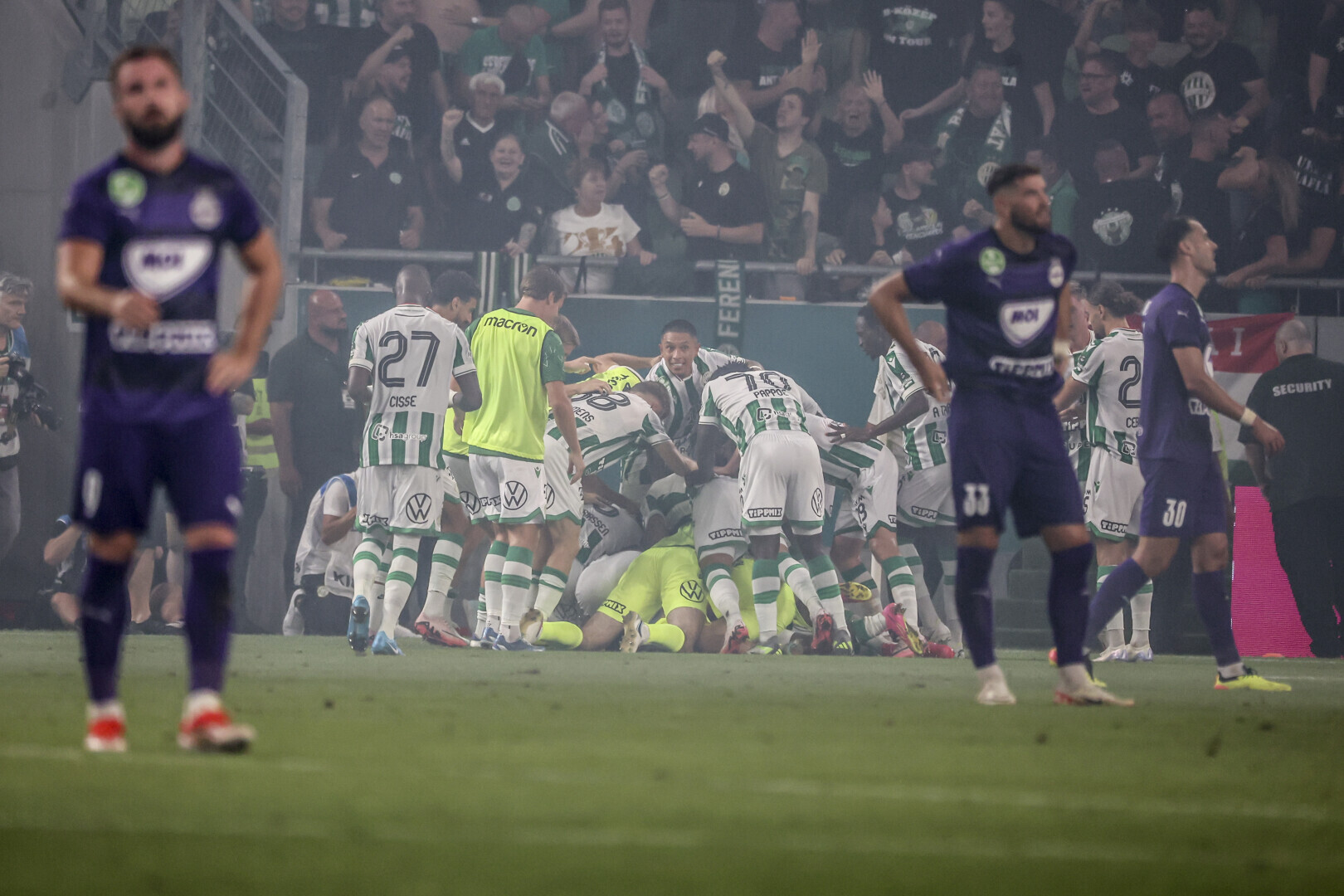 Sorozatban 17. győzelmét aratta az Újpest ellen a Ferencváros, DVTK-siker Debrecenben