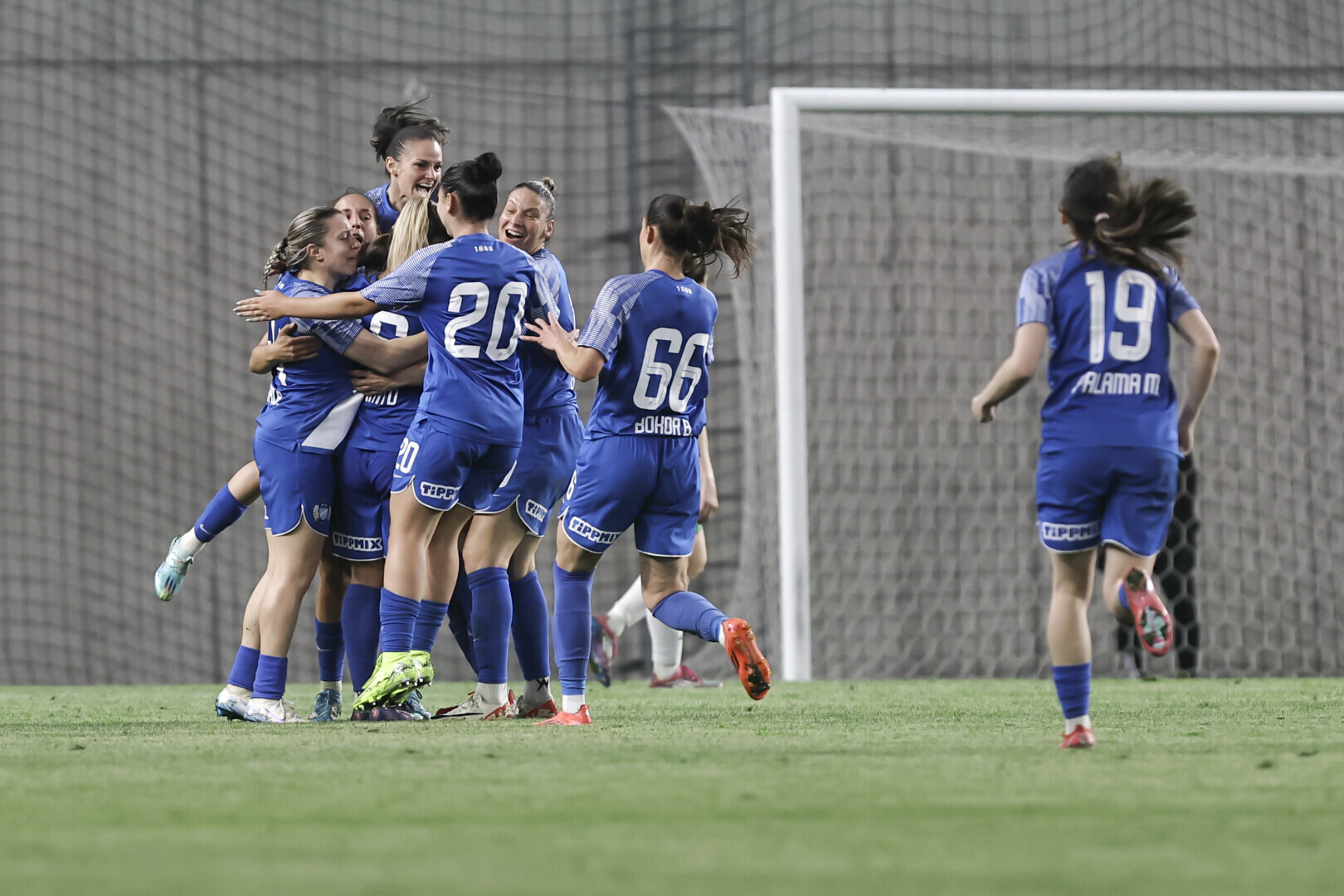 Csúcsrangadó a Simple Női Ligában