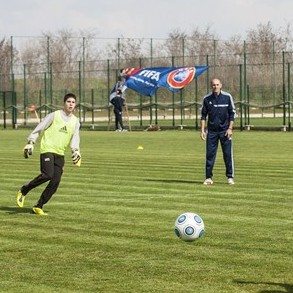 Megkezdődött az UEFA budapesti edzőképző workshopja