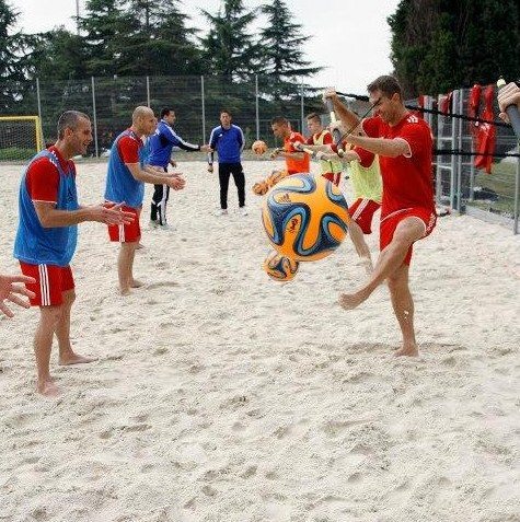 Spanyolországban edzőtáboroztak a strandfocisták