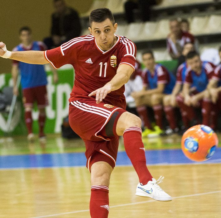 Futsal: megvan a továbbjutás, a csoportelsőségért játszunk