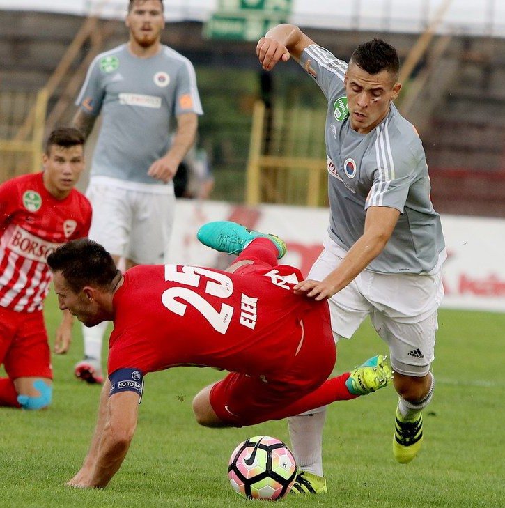 Botlott a címvédő és a listavezető, dobogós a Haladás